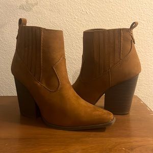 Arula, Brown, Size 9